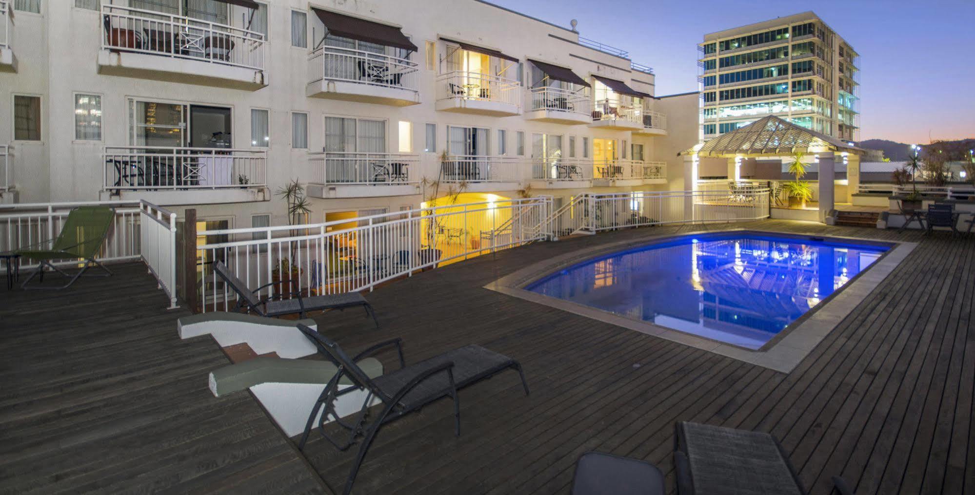 Il Centro Apartment Hotel Cairns Buitenkant foto