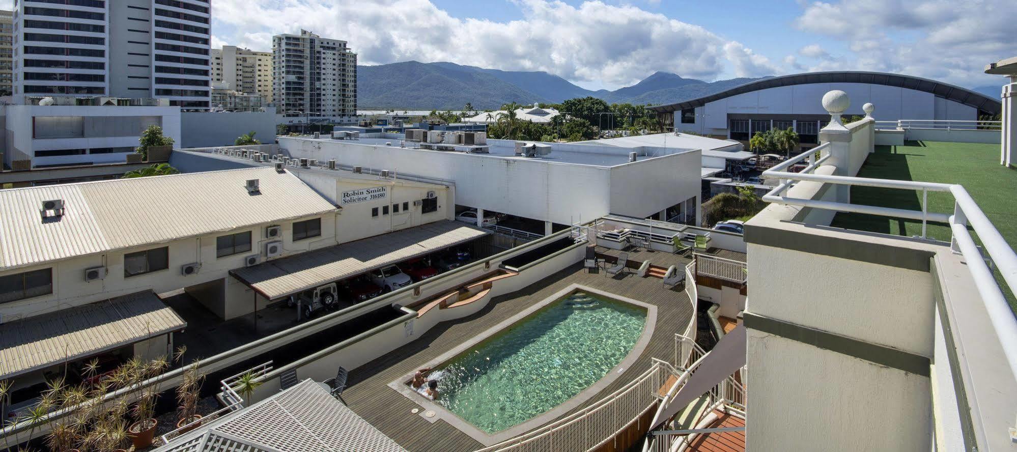 Il Centro Apartment Hotel Cairns Buitenkant foto